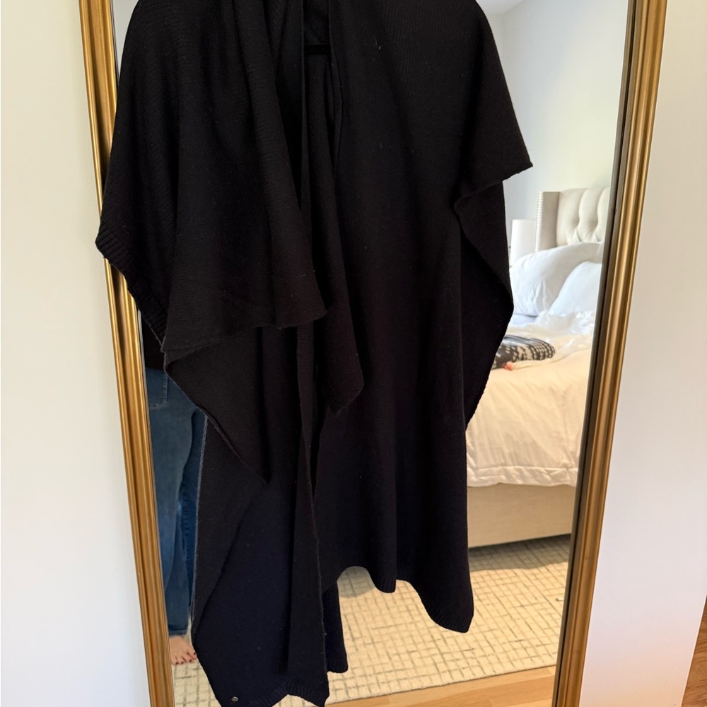 Lululemon black scarf wrap